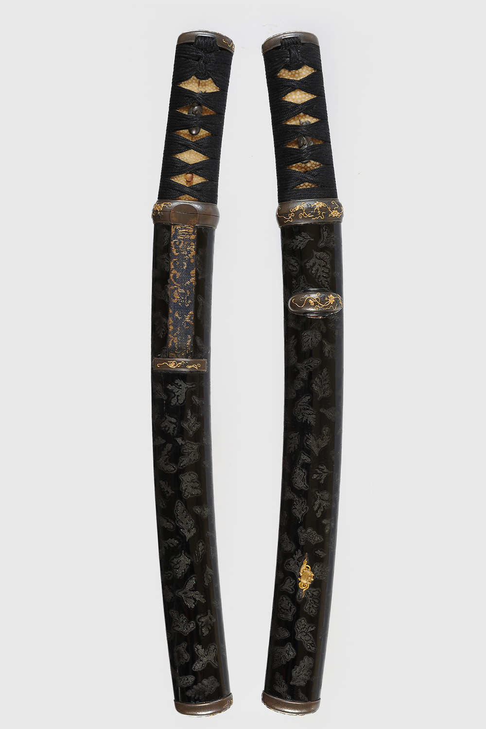 拵 黒漆青贝微尘梶叶散文鞘合口短刀拵